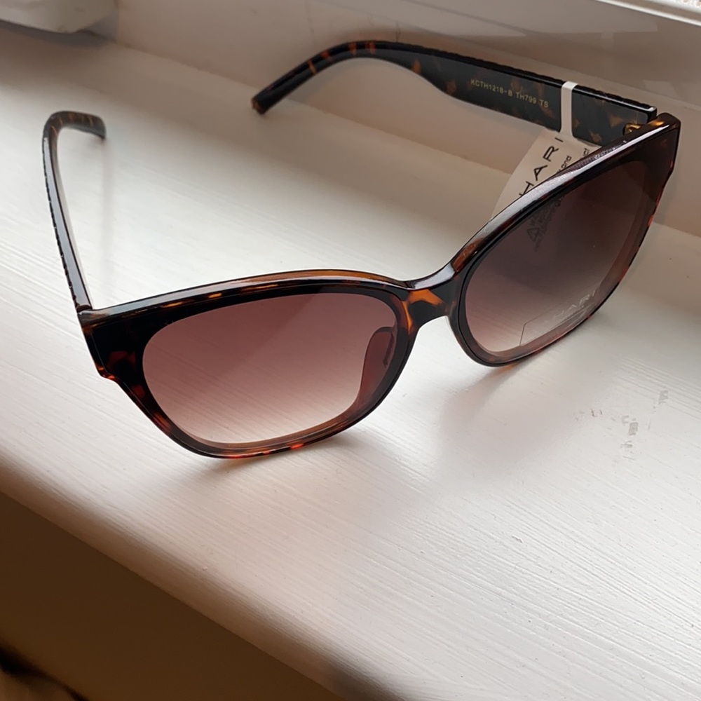 NEW! TAHARI Oversize Trendy Sunglasses Tortoise Shell Edge of Frame Lens 100% UV